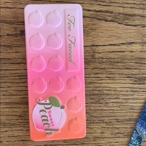 Too Faced Sweet Peach Eyeshadow